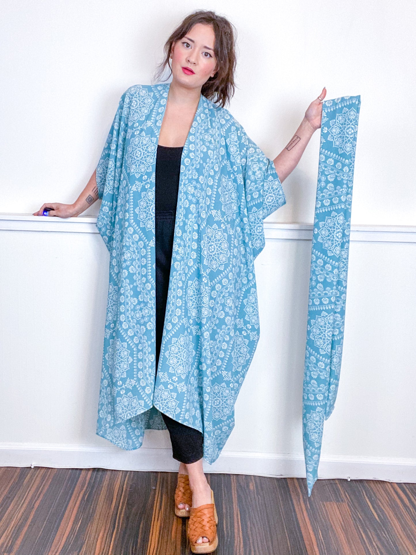 Print High Low Kimono Aqua Medallion Bubble Crepe