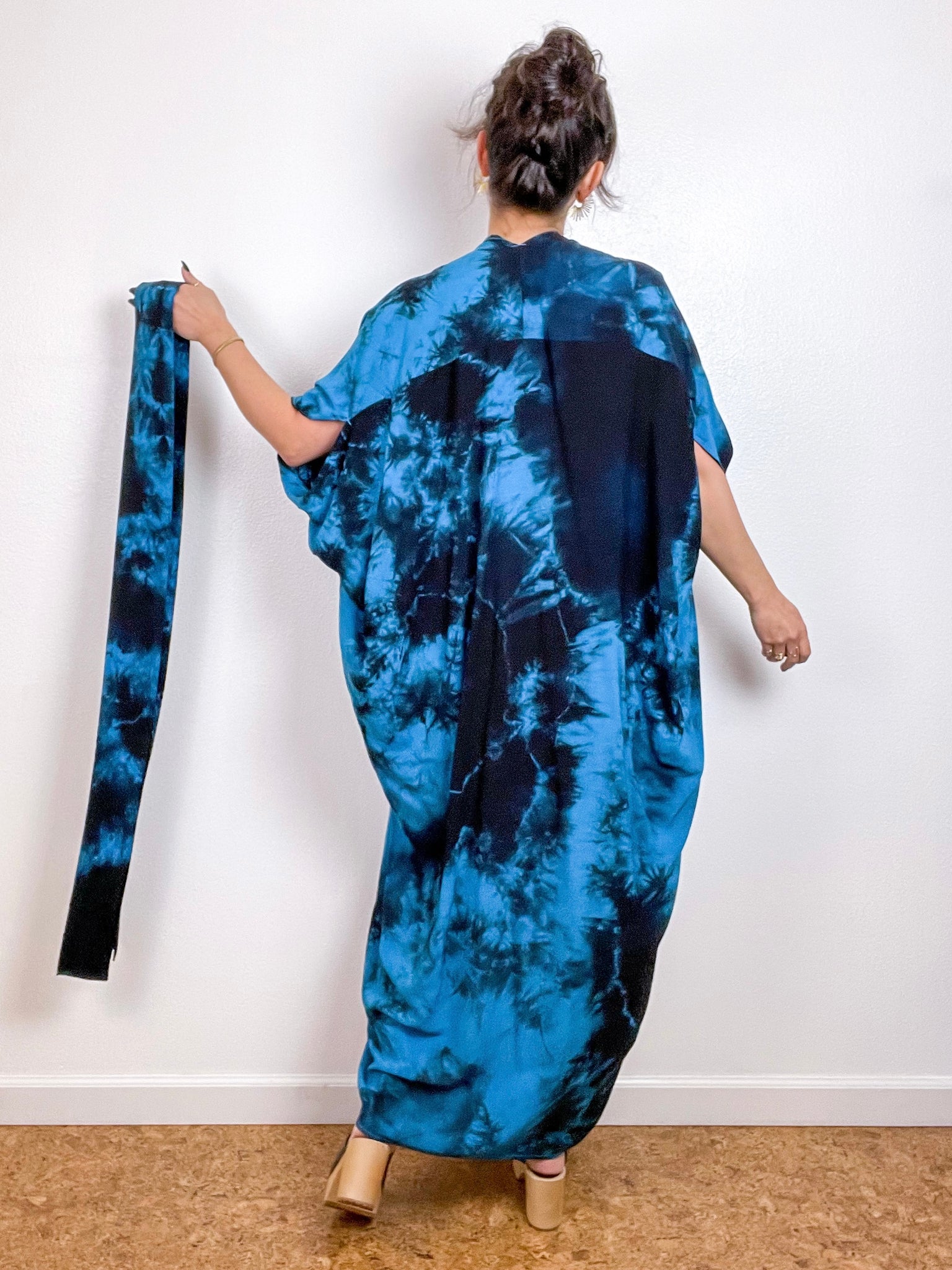 Hand-Dyed High Low Kimono Turquoise Black Tie