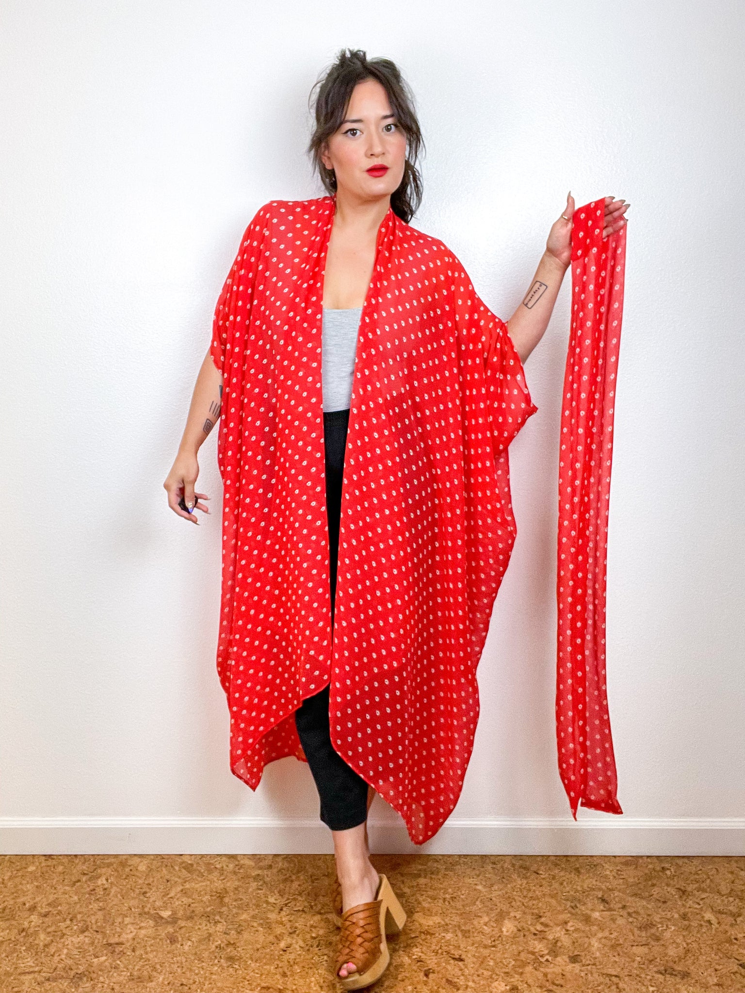 Print High Low Kimono Scarlet Circles Crinkle Chiffon