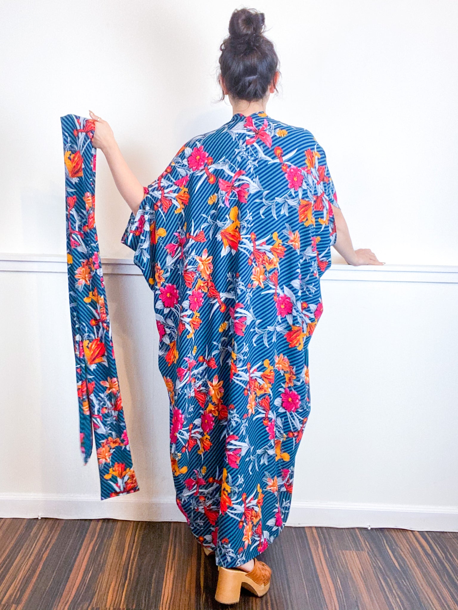 Print High Low Kimono Lily Stripes Bubble Crepe