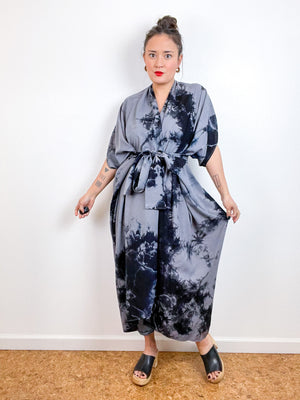 Hand-Dyed High Low Kimono Grey Black Tie