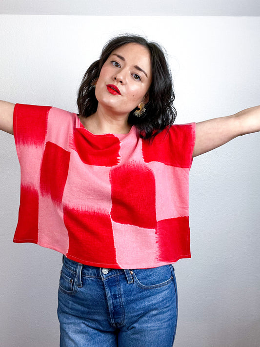 Hand-Dyed Flip Crop Pink Red Checker Brustrokes