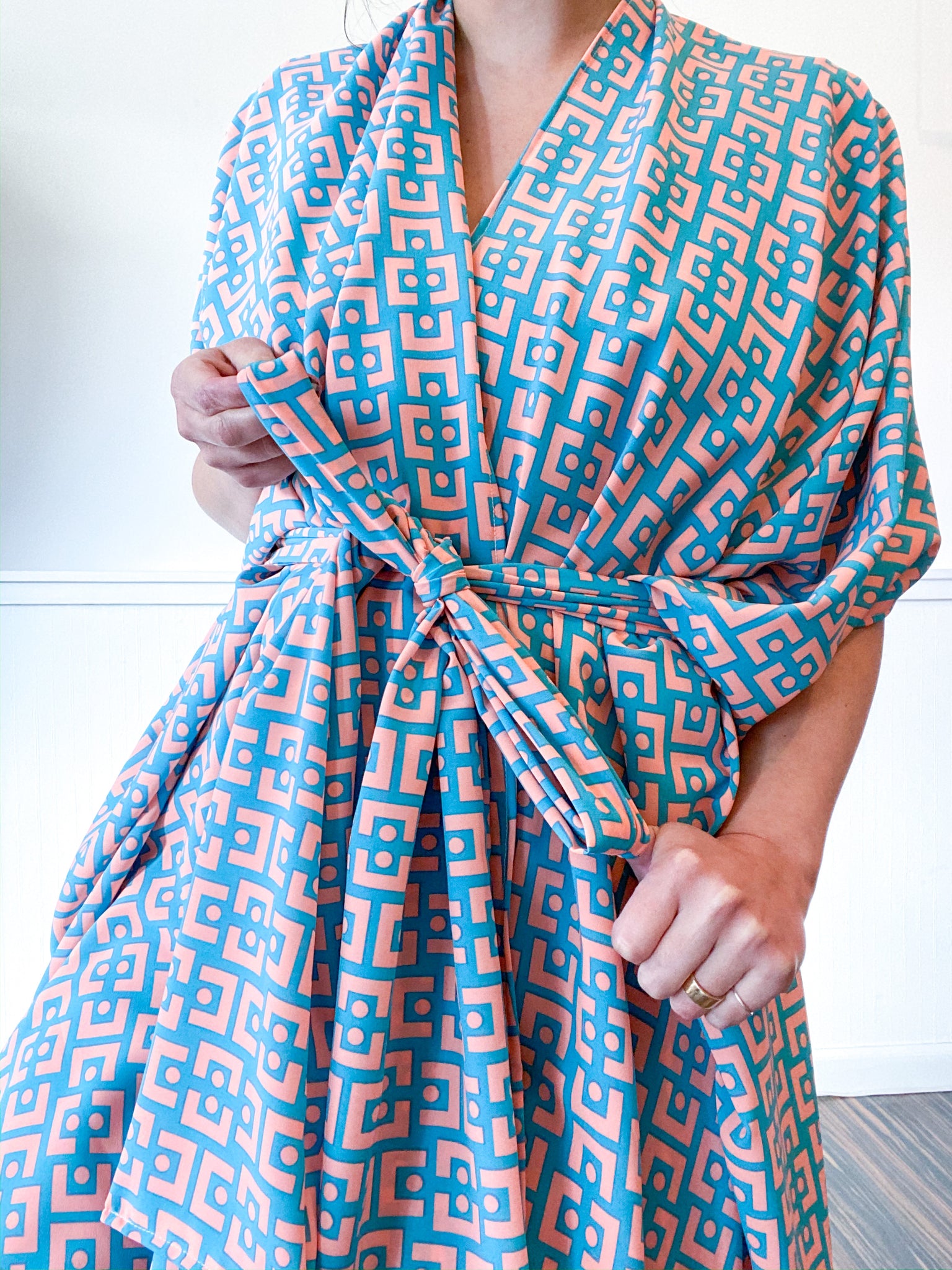 Print High Low Kimono Turquoise Pink Mid Century Mod Slinky