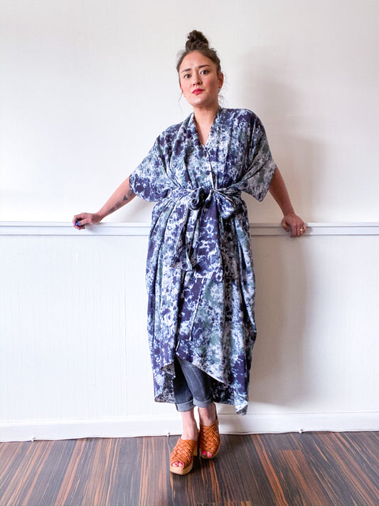 Hand-Dyed High Low Kimono Speckle Black Sage Grey