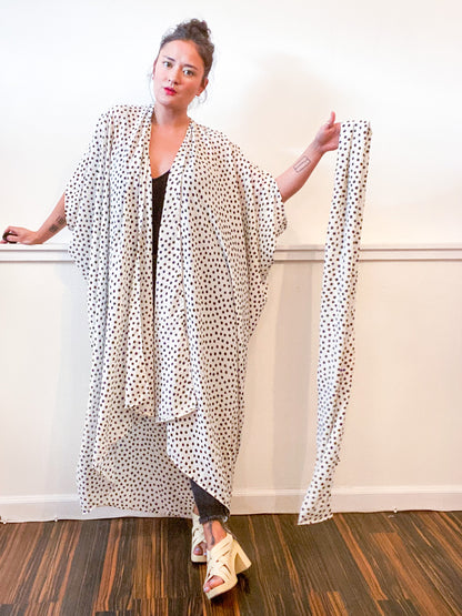 Print High Low Kimono Ivory Black Dots Georgette