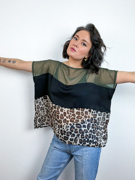 Scrappy Crop Olive Black Leopard