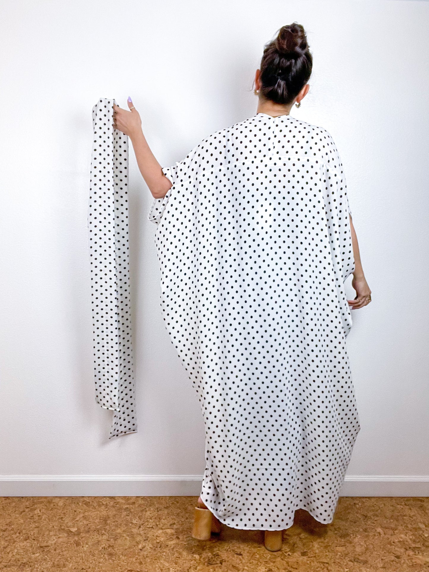 Print High Low Kimono Ivory Black Dots Bubble Crepe