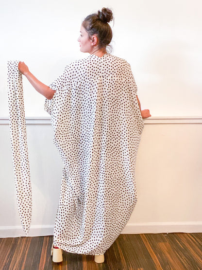 Print High Low Kimono Ivory Black Dots Georgette