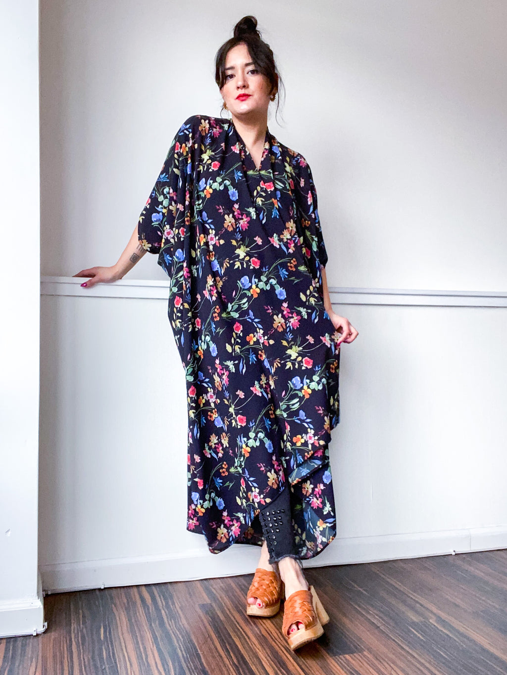 Print High Low Kimono Black Watercolor Floral