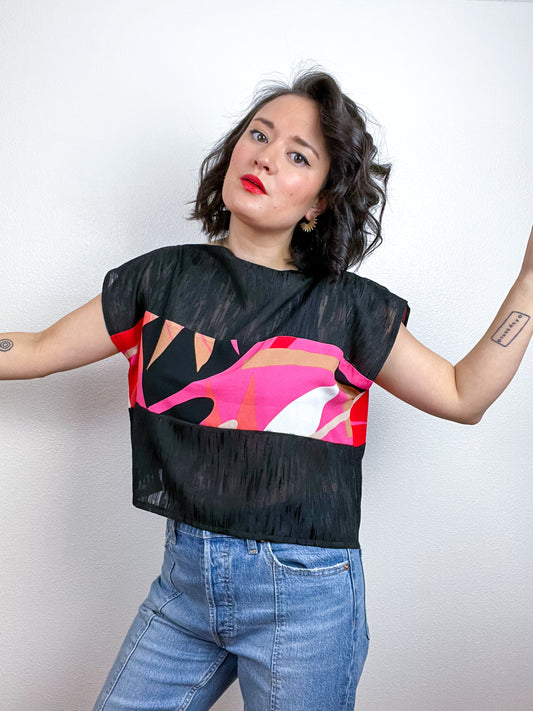 Scrappy Crop Black Pink Red