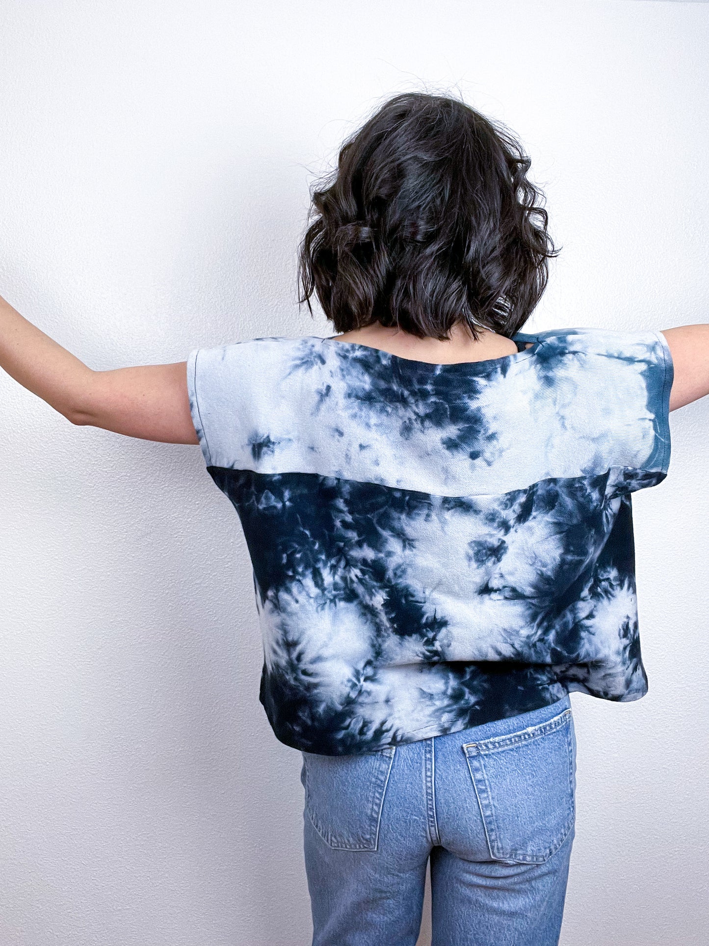 Hand-Dyed Sweater Knit Crop Black Tie