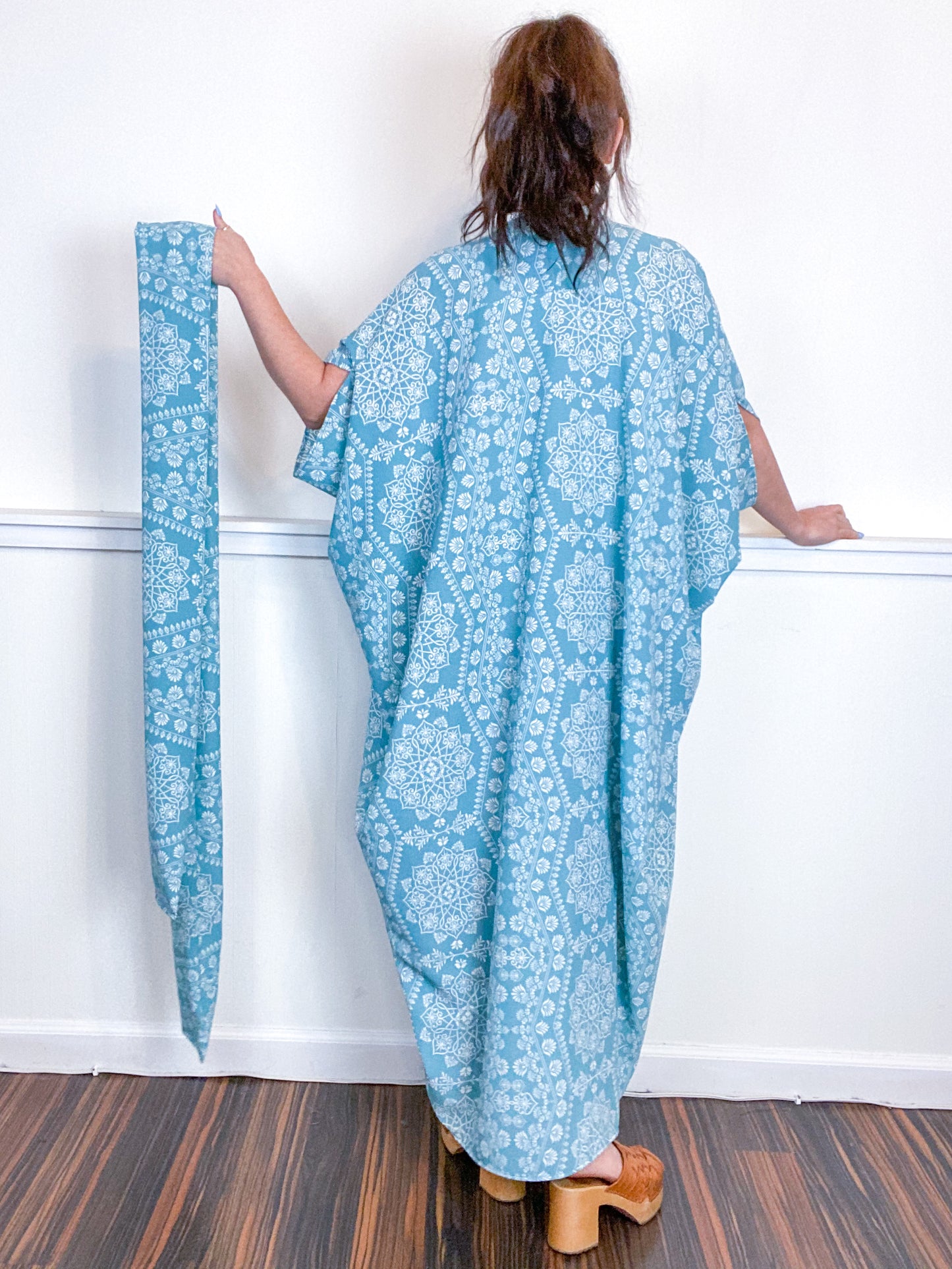 Print High Low Kimono Aqua Medallion Bubble Crepe