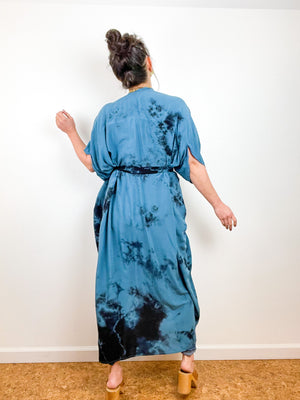 Hand-Dyed High Low Kimono Blue Black Tie