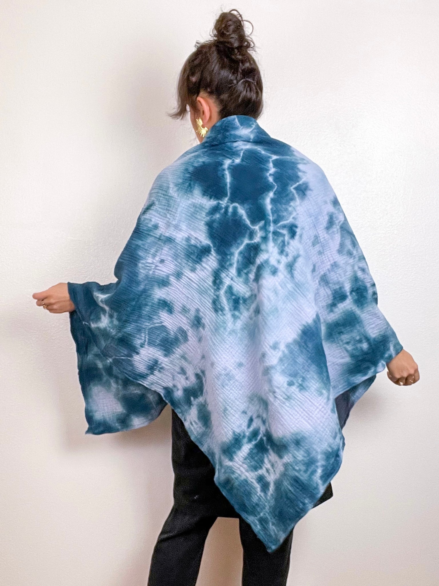 Hand-Dyed Double Gauze Blanket Scarf Teal Lilac Tie