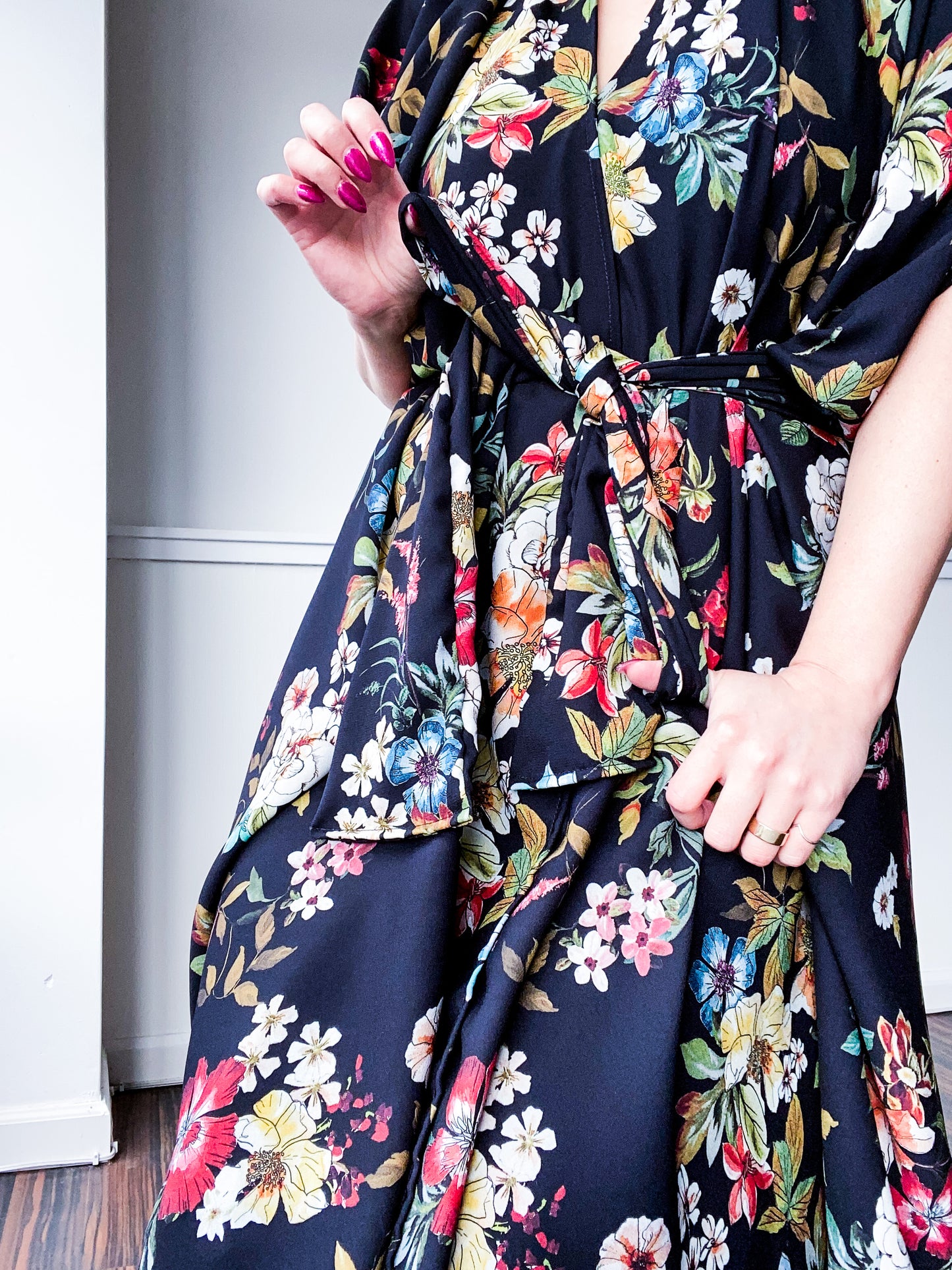 Print High Low Kimono Black Chrysanthemum Floral