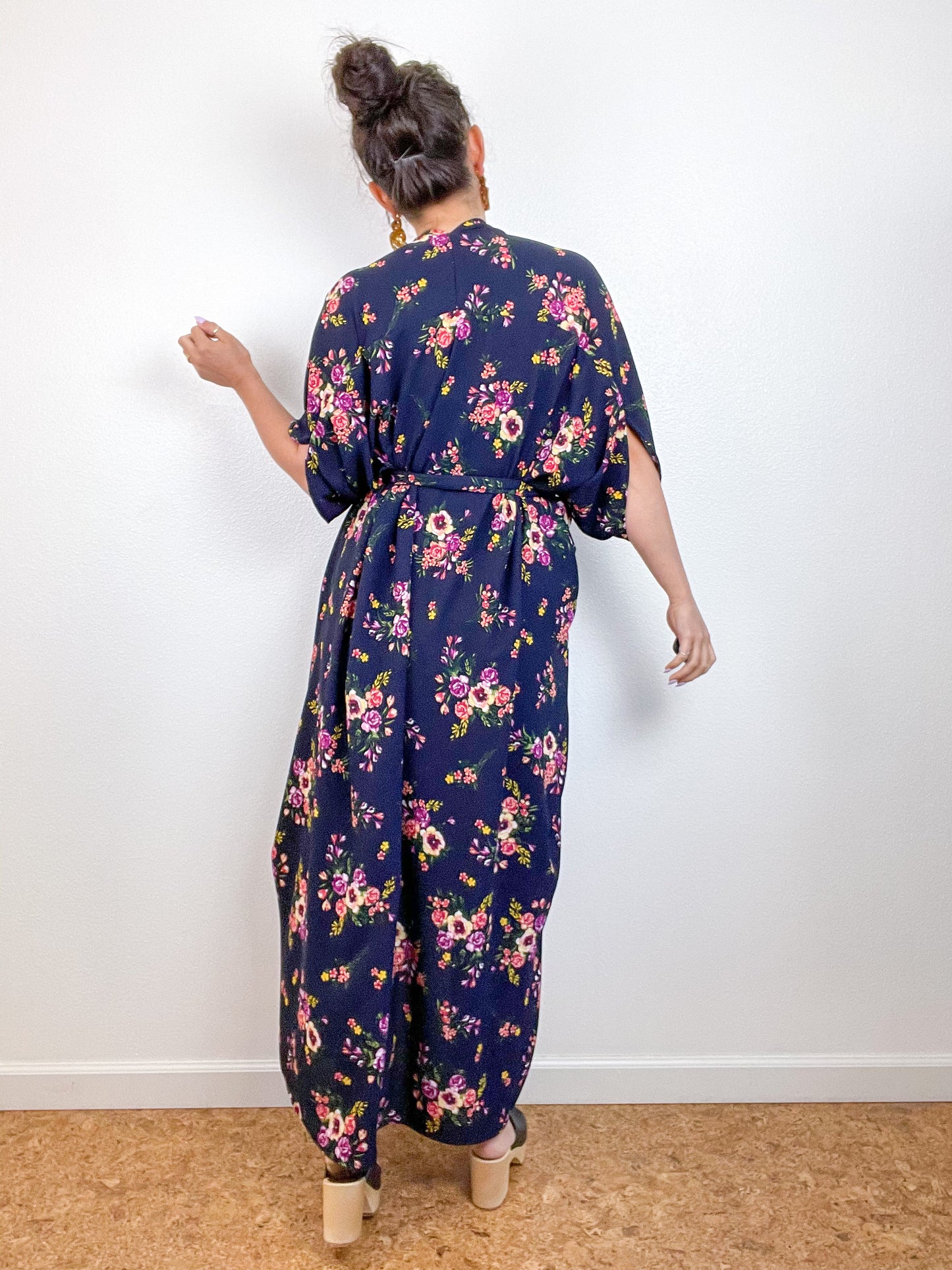 Print High Low Kimono Navy Floral Bouquet Bubble Crepe