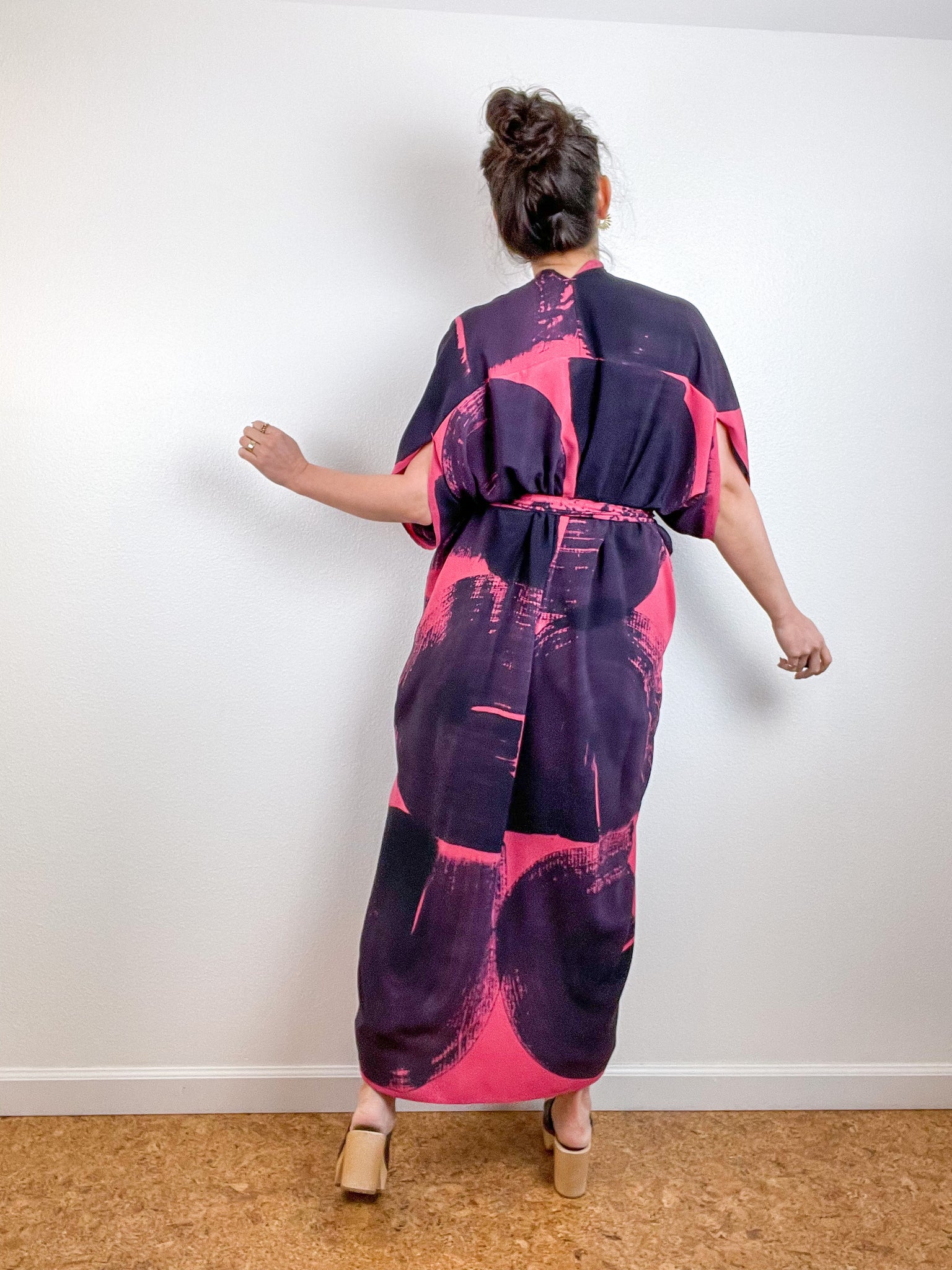 Hand-Dyed High Low Kimono Coral Black Brushstroke