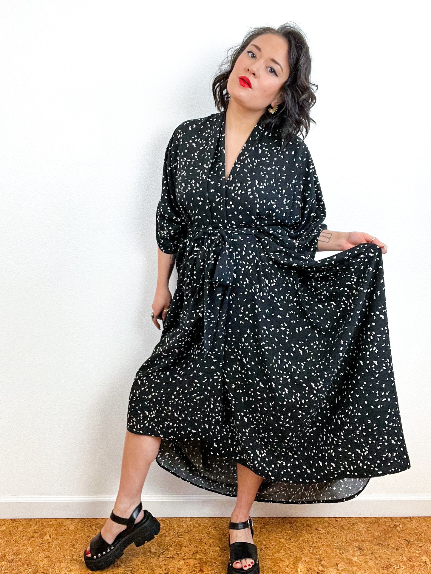 Print High Low Kimono Black Ivory Speckle Challis