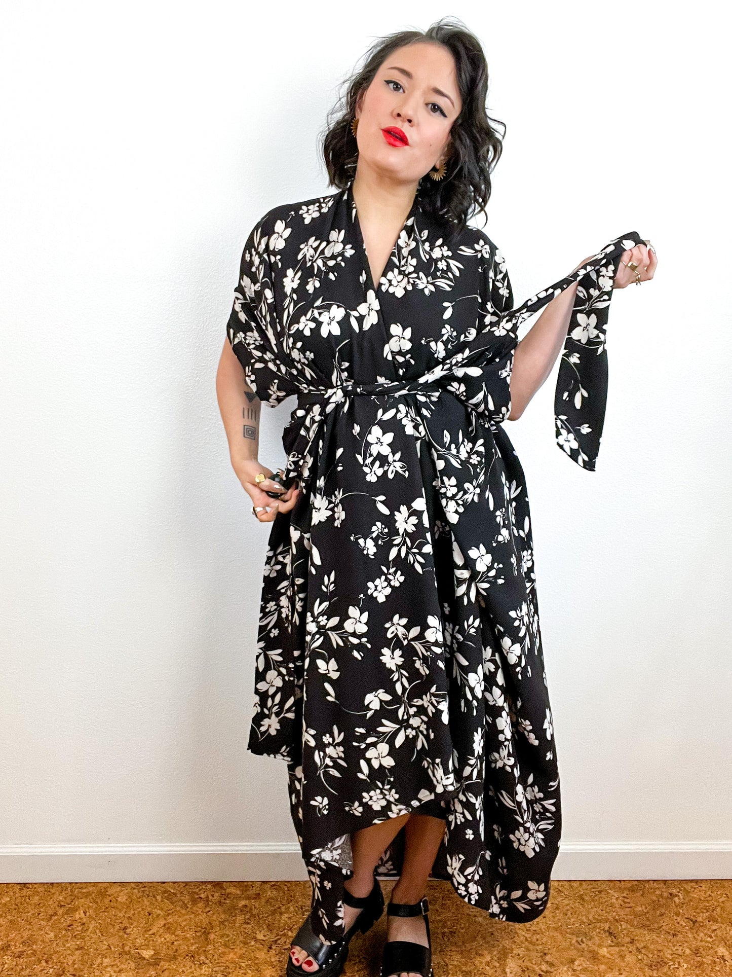 Print High Low Kimono Black Ivory Jacquard Floral Challis