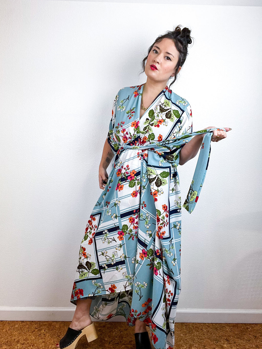 Print High Low Kimono Blue Retro Floral Bubble Crepe