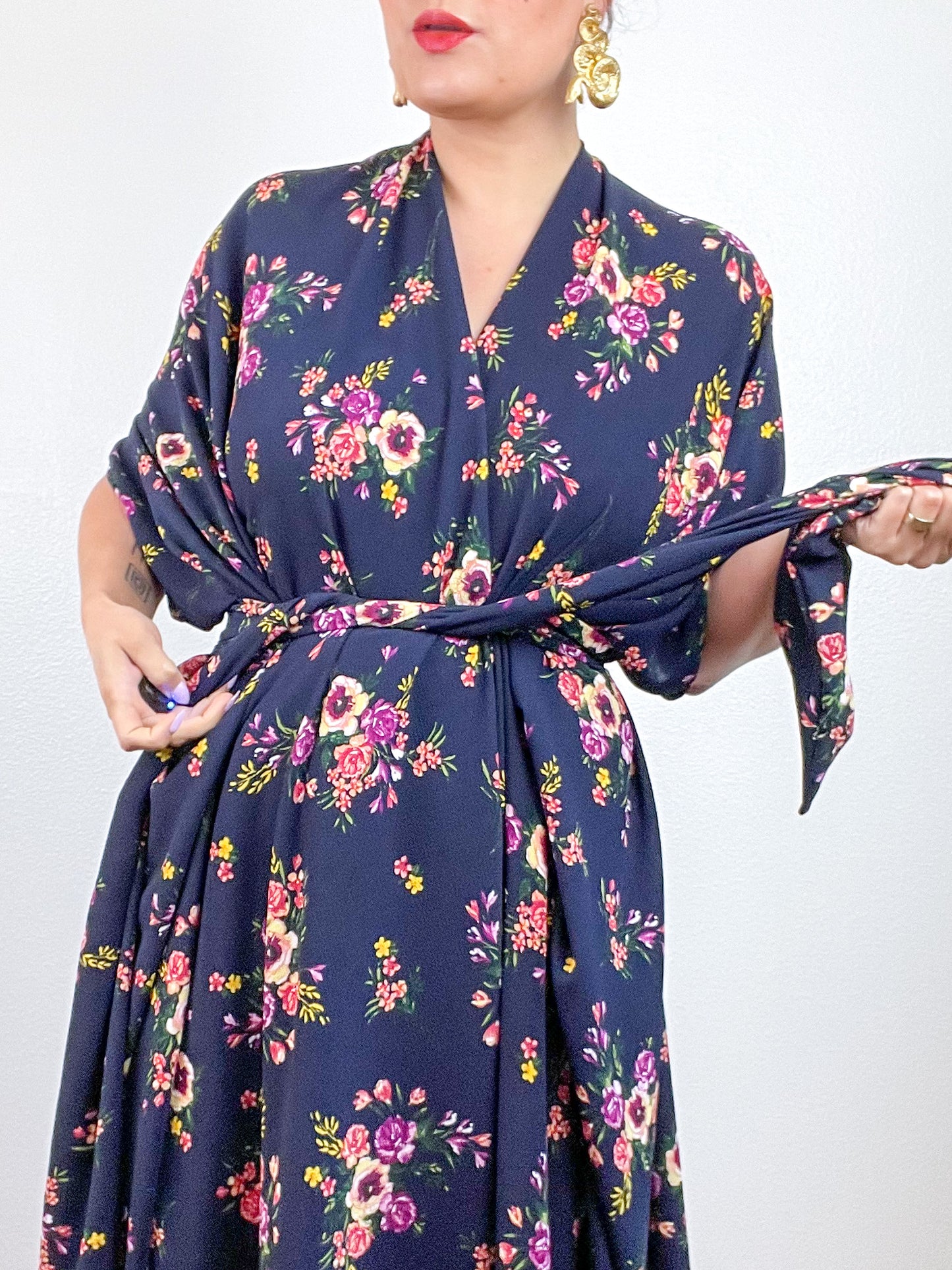 Print High Low Kimono Navy Floral Bouquet Bubble Crepe