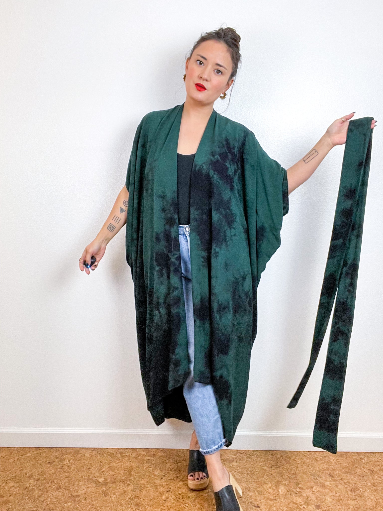 Hand-Dyed High Low Kimono Emerald Black Tie