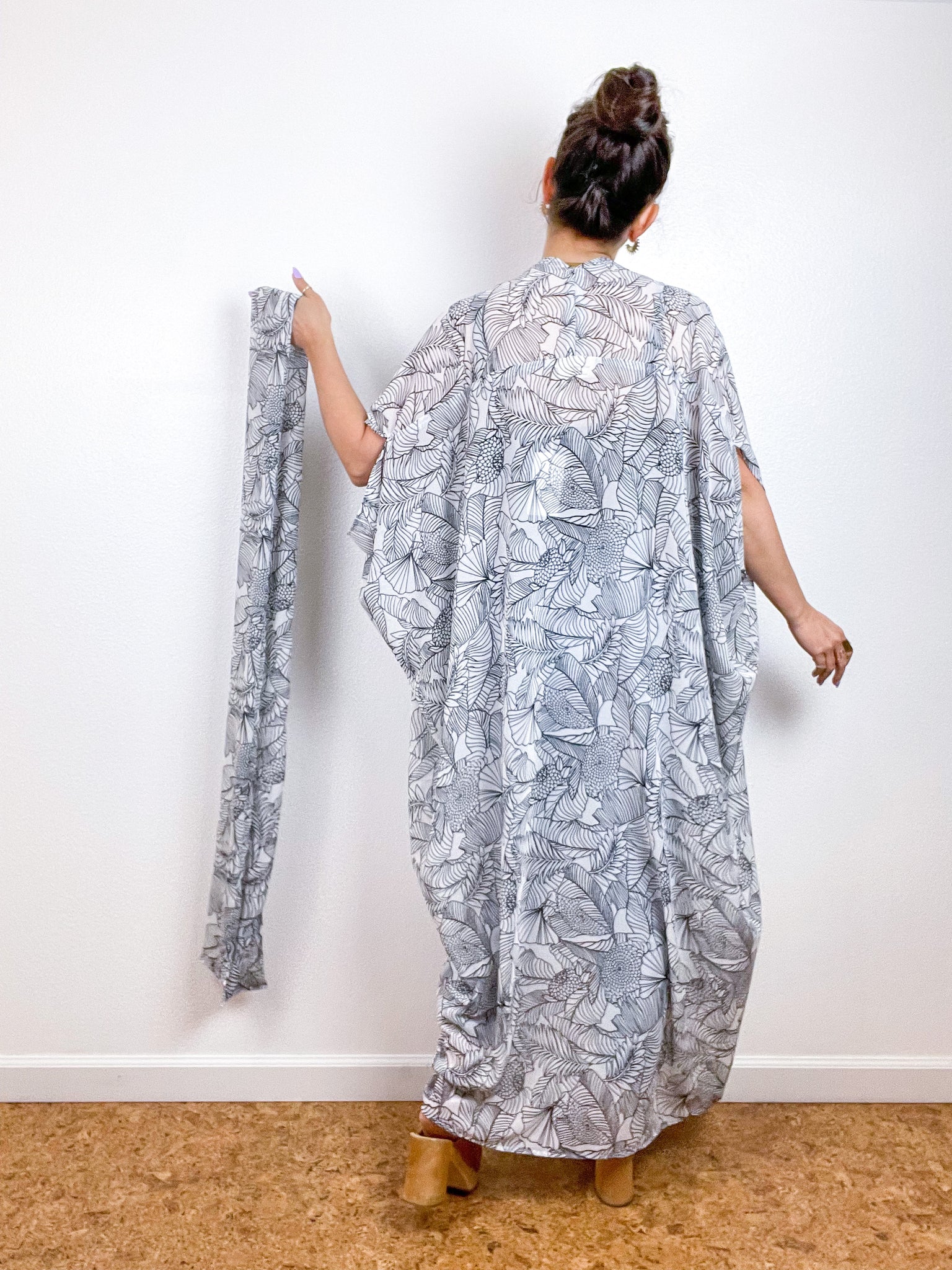 Print High Low Kimono Black Ivory Leaves Chiffon