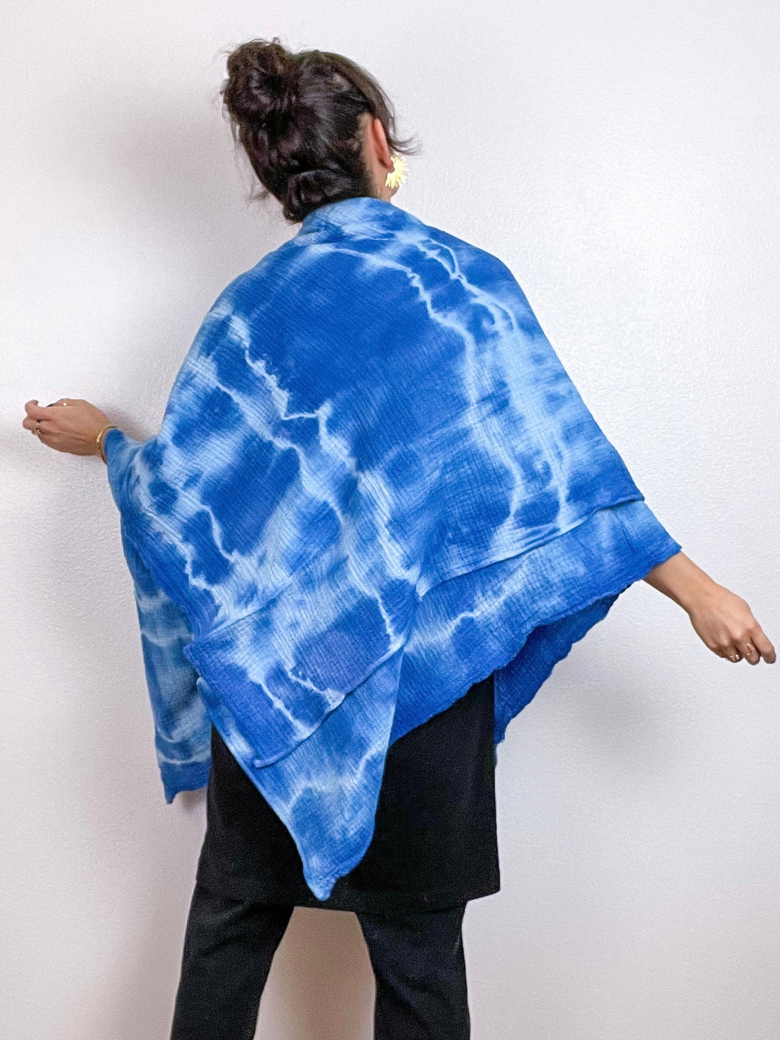 Hand-Dyed Double Gauze Blanket Scarf Sky Lines