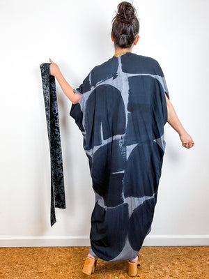 Hand-Dyed High Low Kimono Grey Black Brushstroke