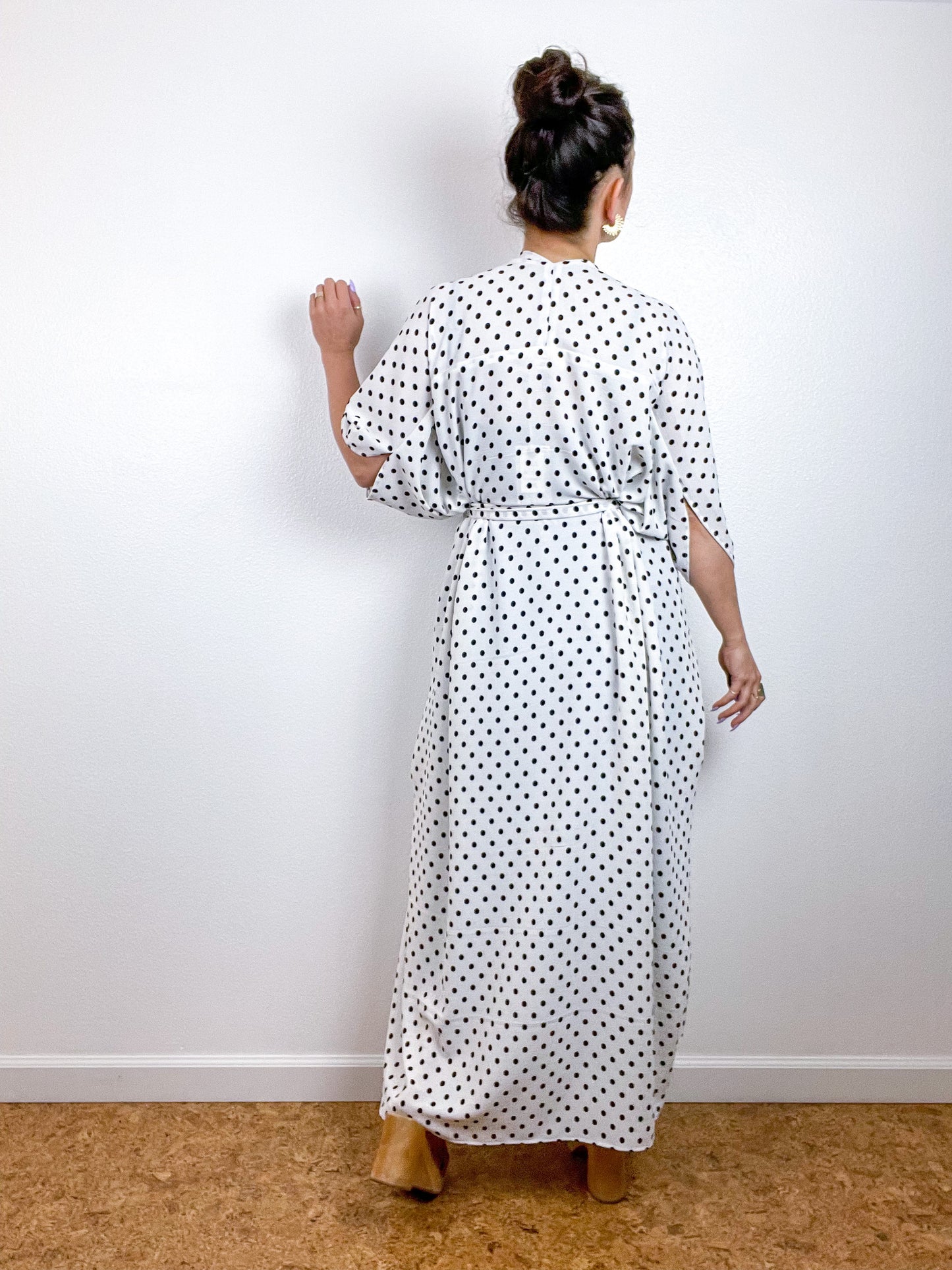 Print High Low Kimono Ivory Black Dots Bubble Crepe