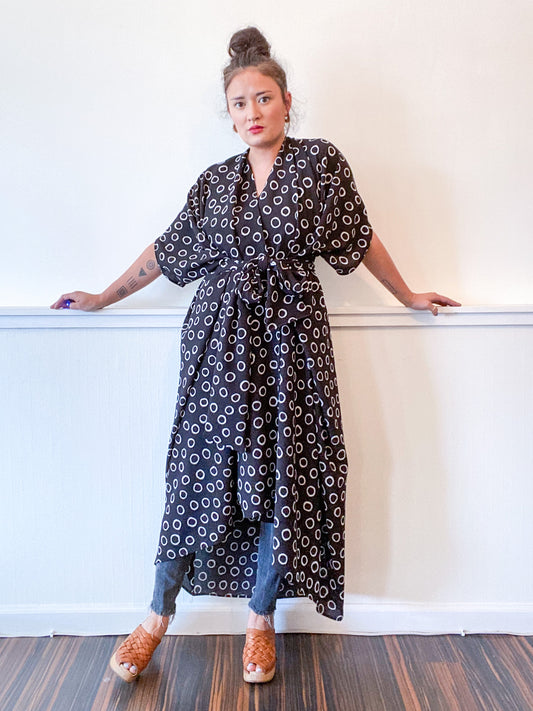 Print High Low Kimono Black White Circles Bubble Crepe