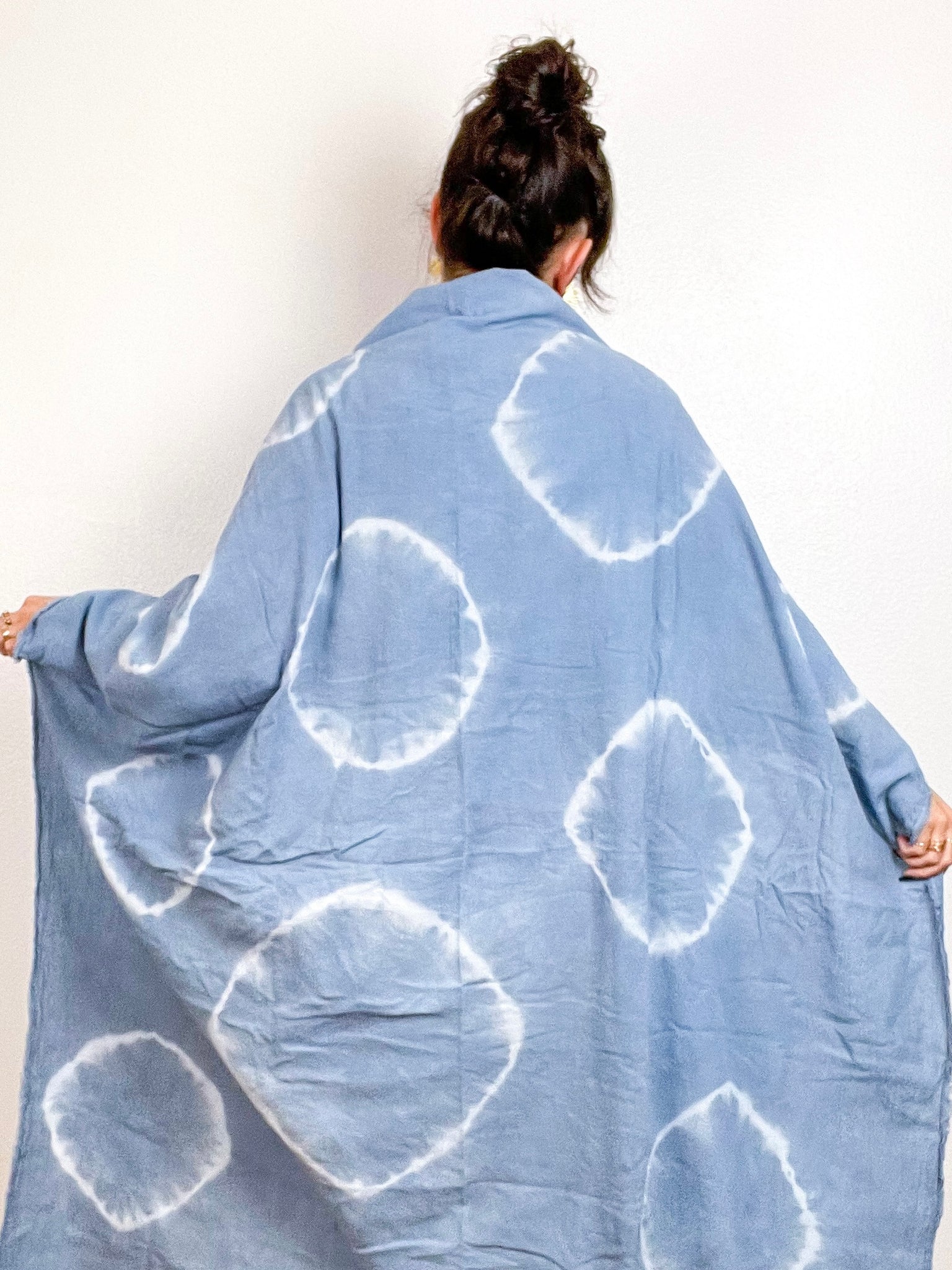 Hand-Dyed Gauze Blanket Scarf Blue Grey Circles