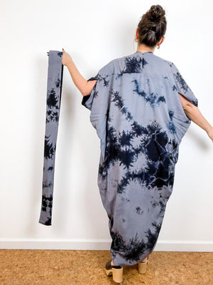 Hand-Dyed High Low Kimono Grey Black Tie